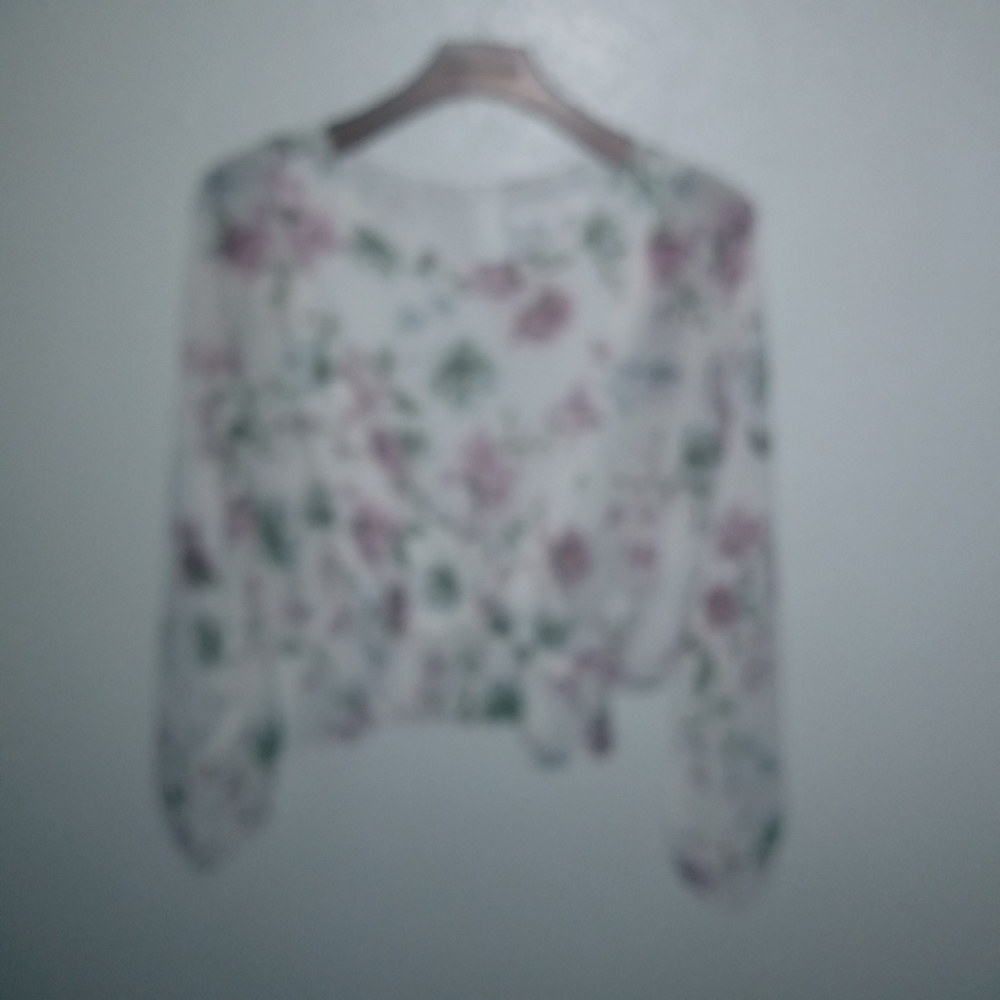 Olivaceous S Soft Floral Pink Green on White Bubble Hem Top - Picture 4 of 12